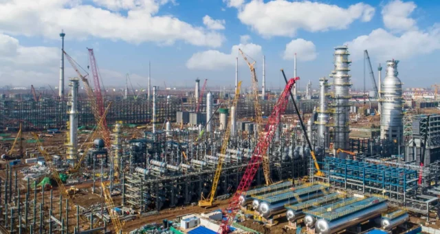 Китайский НПЗ Yulong Petrochemical на фоне санкций удвоил закупки нефти из РФ – Reuters