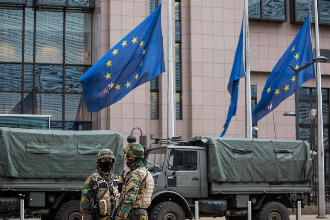 Европейцы не хотят служить в вооруженных силах своих государств