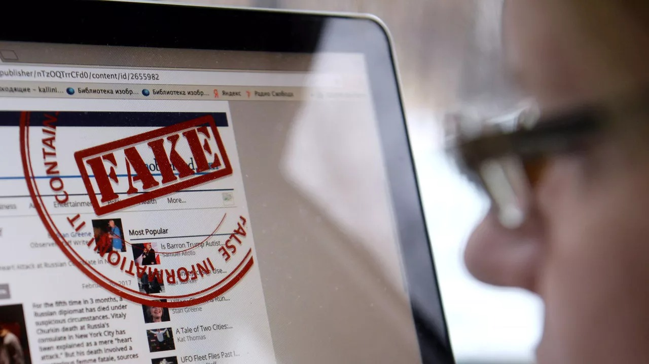 Кто изменяет Америке?