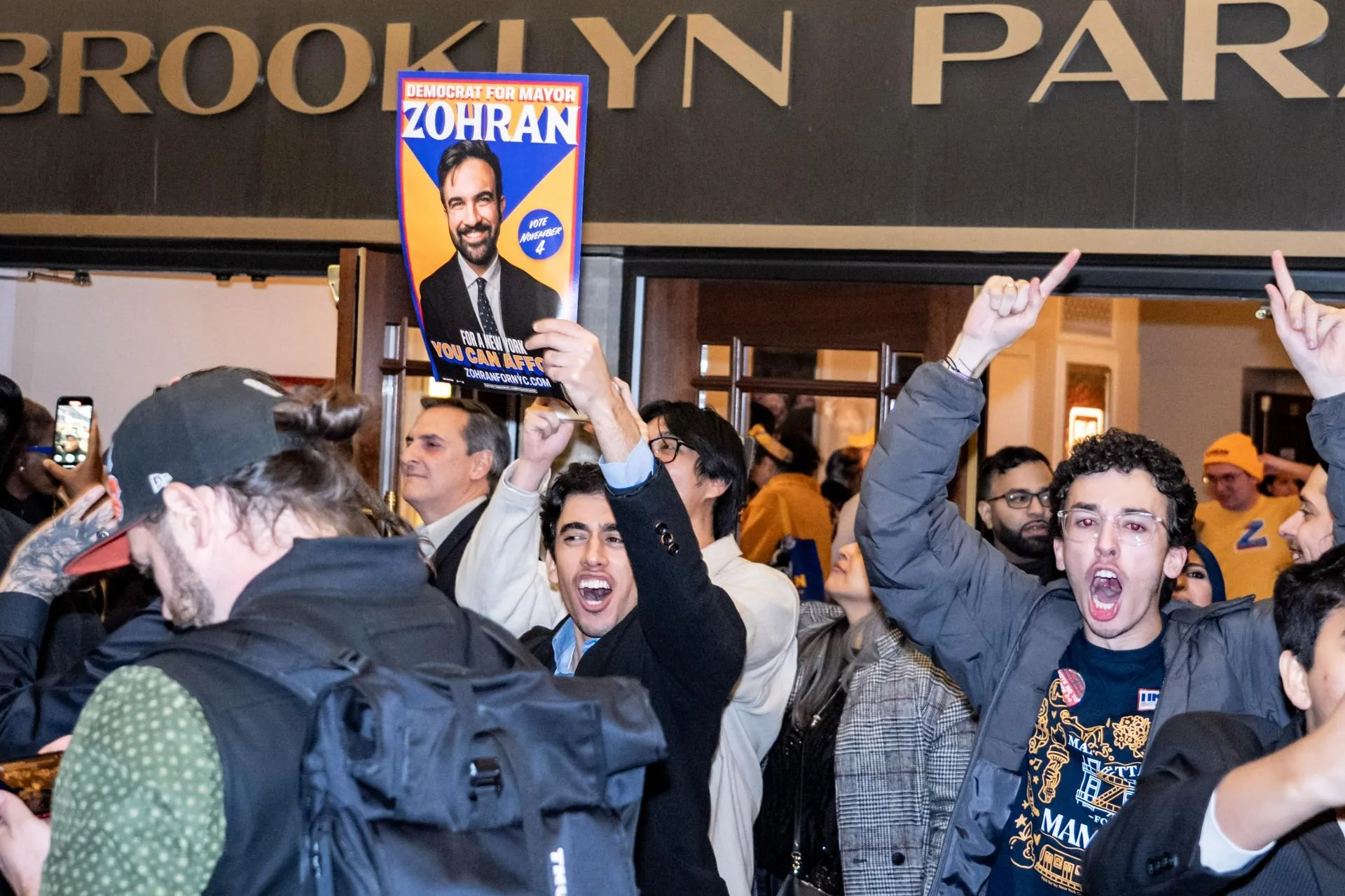 К чему приведет победа демпартии США в городах – Владимир Карасев