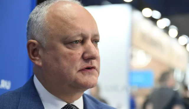 Молдавии надо брать пример с Венгрии в отстаивании национальных интересов – Додон