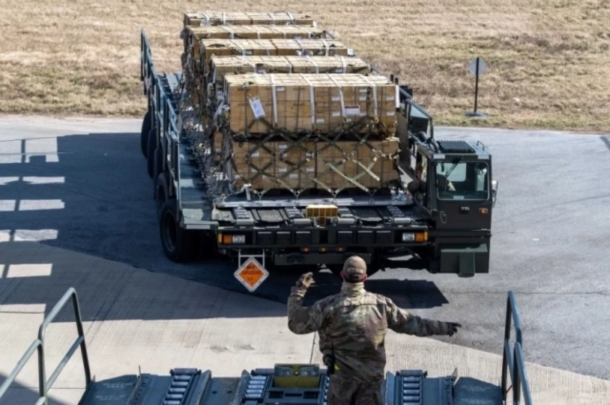 Reuters: США пригрозили Украине прекратить поставку разведданных и оружия