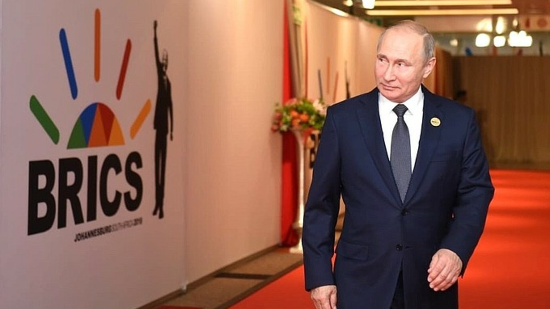 Авангардная роль России в мире все выше