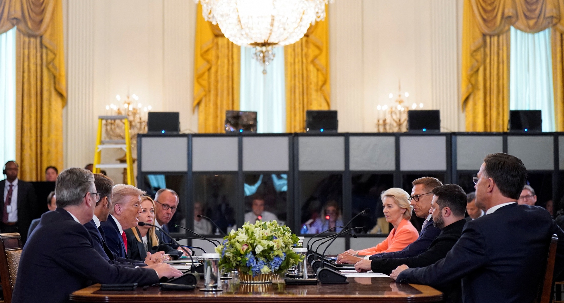 Детства чистые глазенки: европейская безопасность как семейная драма