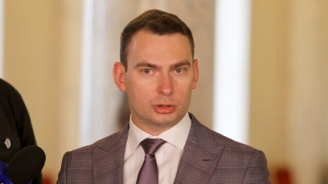 Украине не хватит выделенных ЕС средств – депутат Рады Железняк