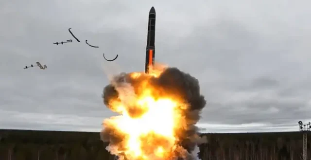 Лукашенко объявил о начале боевого дежурства «Орешника» в Белоруссии