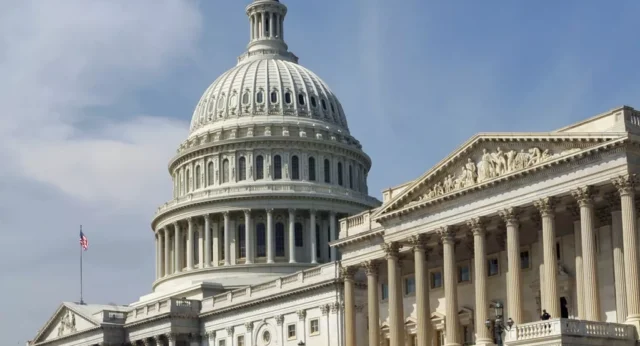 США готовы вернуть активы РФ после мирного урегулирования на Украине – Politico