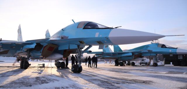 «Ростех» передал ВКС России новую партию истребителей Су-34