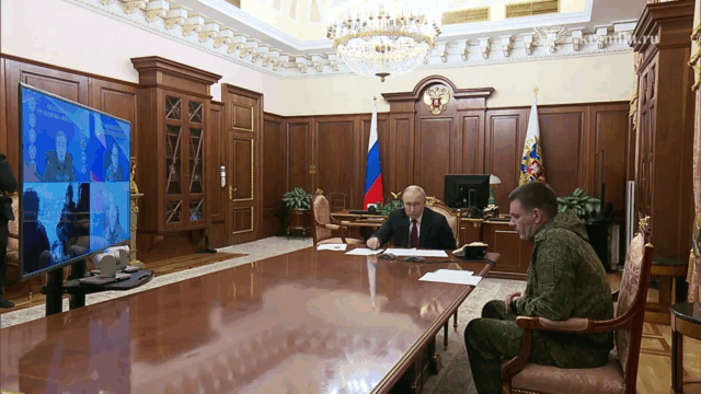 Путин поблагодарил военнослужащих, участвовавших в освобождении Северска