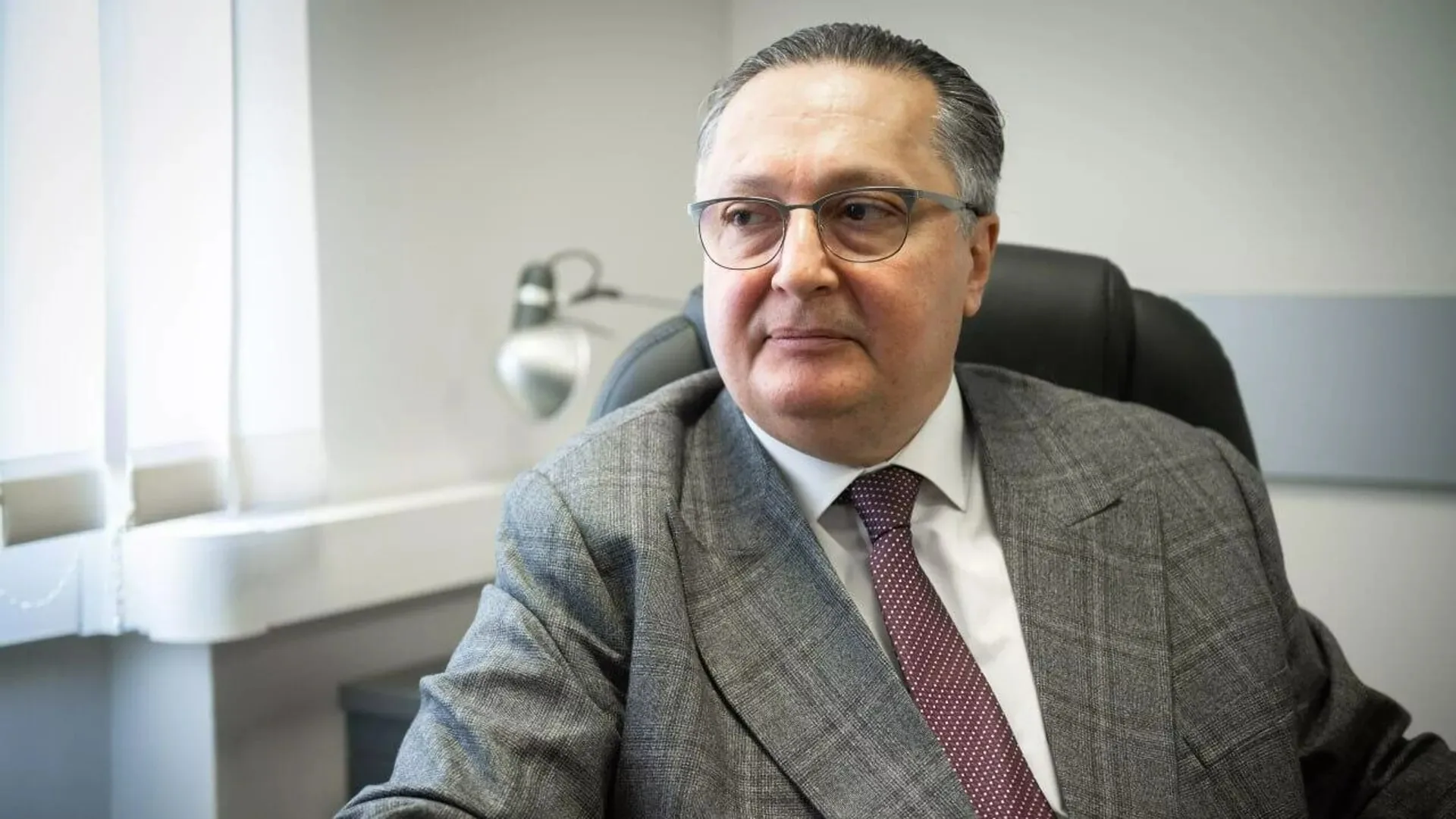 Арно Хидирбегишвили: Пластилиновые политики