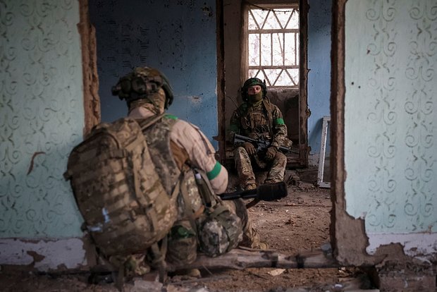 ВСУ в Димитрове отрезаны от снабжения – нардеп Костенко