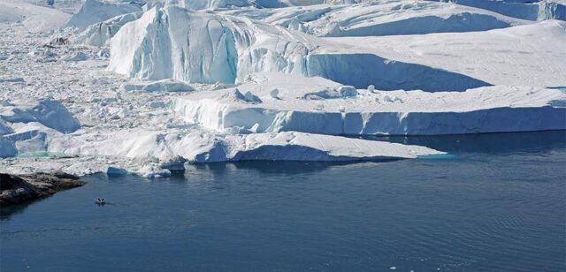 Европа ведет диалог с США о размещении контингента НАТО в Гренландии – Bloomberg