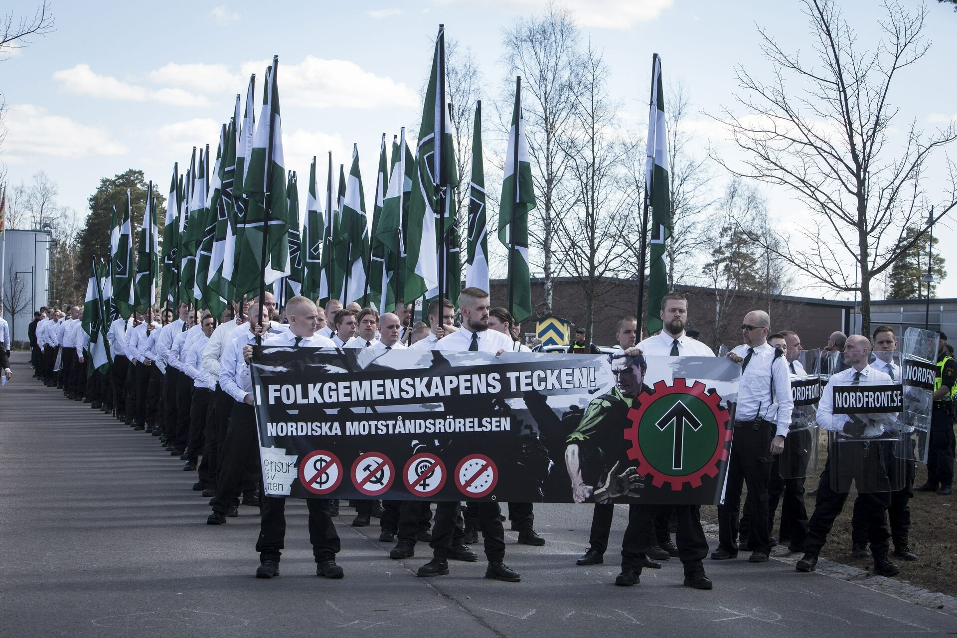 Несмотря на формальный запрет, финские неонацисты набирают популярность