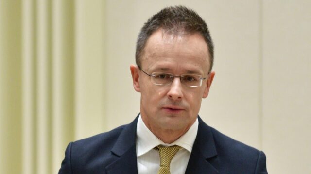 Сийярто обвинил руководство ЕС в одобрении принудительной мобилизации на Украине