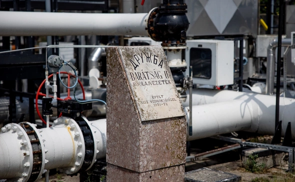 Украина находится в тупике из-за ультиматума Венгрии и Словакии – Азаров