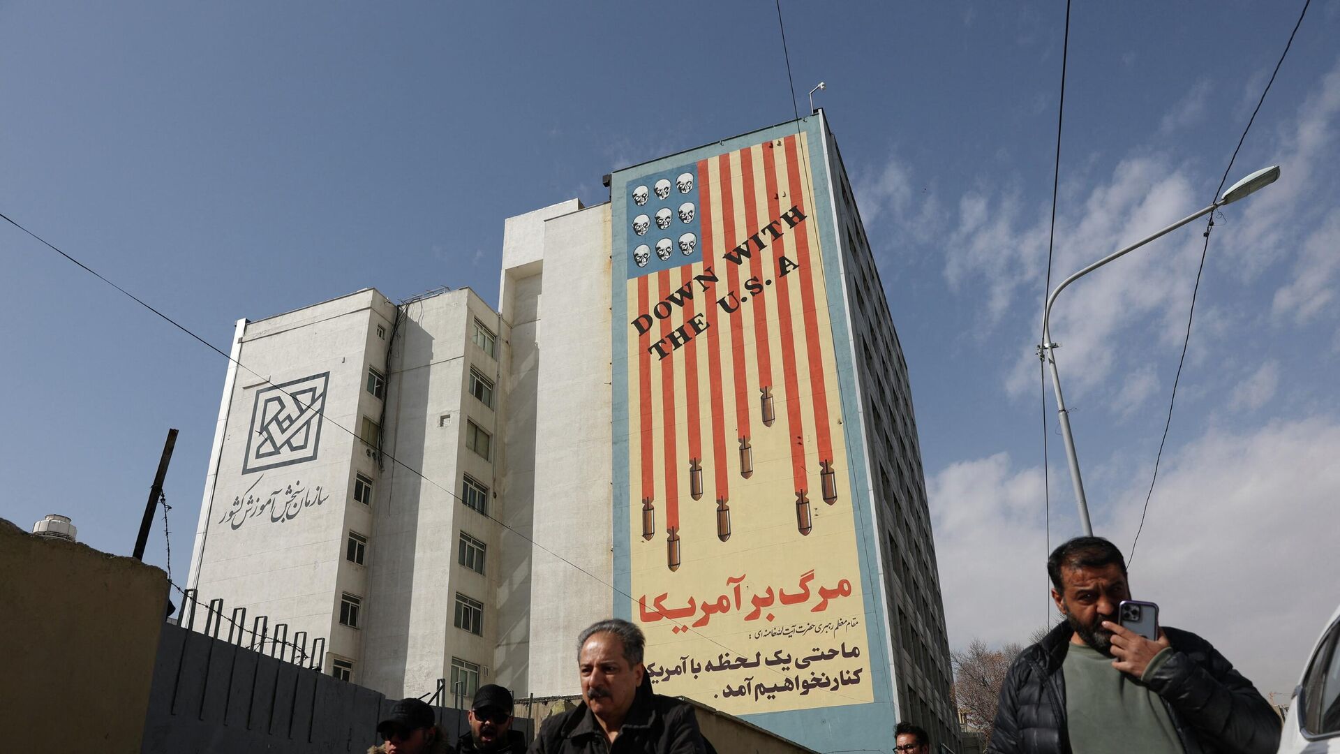 США продолжают действовать по принципу «что не можешь удержать, разрушай»