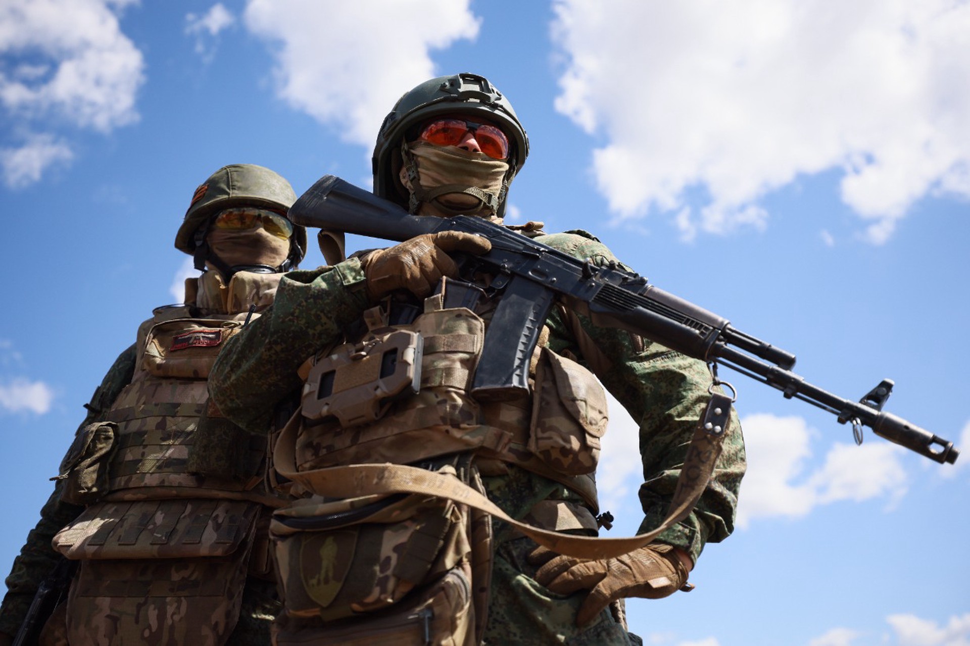 Россия сможет защищать своих граждан за рубежом силами армии