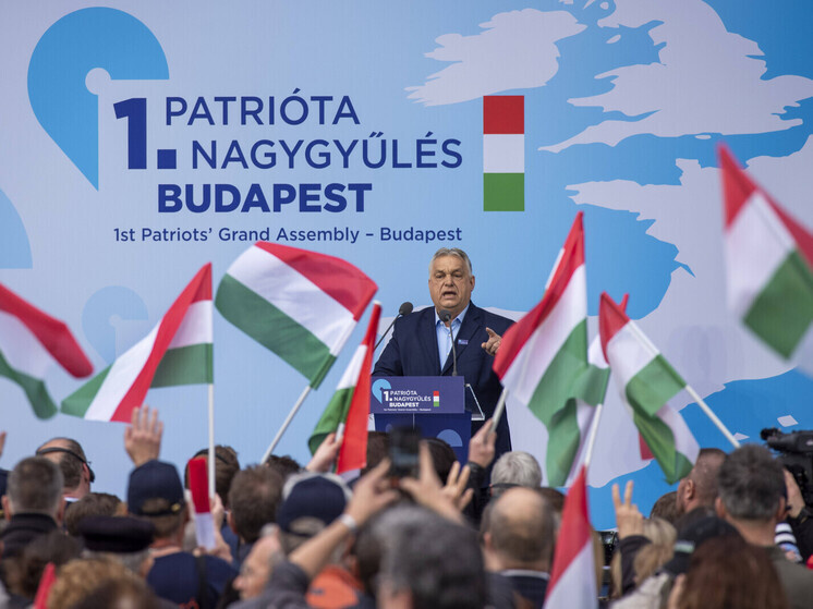 Брюссель готовится «официально» повлиять на результаты выборов в Венгрии