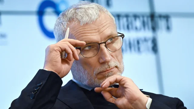 Помощь армии РФ преследуемым за рубежом россиянам выглядит логично – депутат Журавлев