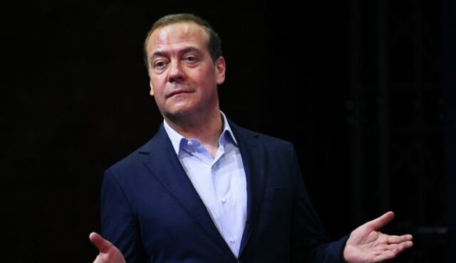 Дмитрий Медведев: Европейским баранам-русофобам придется долго жить в режиме строгой экономии