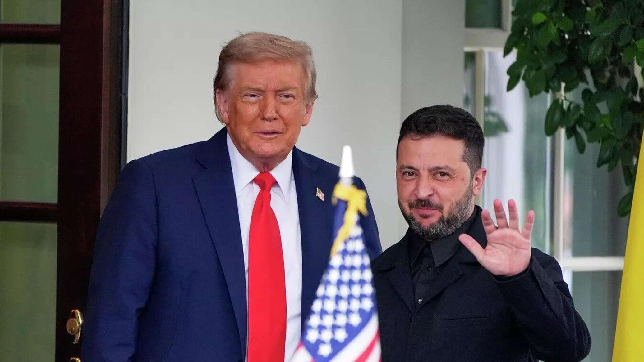 Сколько Трамп намерен терпеть унижения от киевского шута?