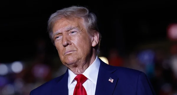 Трамп продлил запрет на заход российских судов в порты США