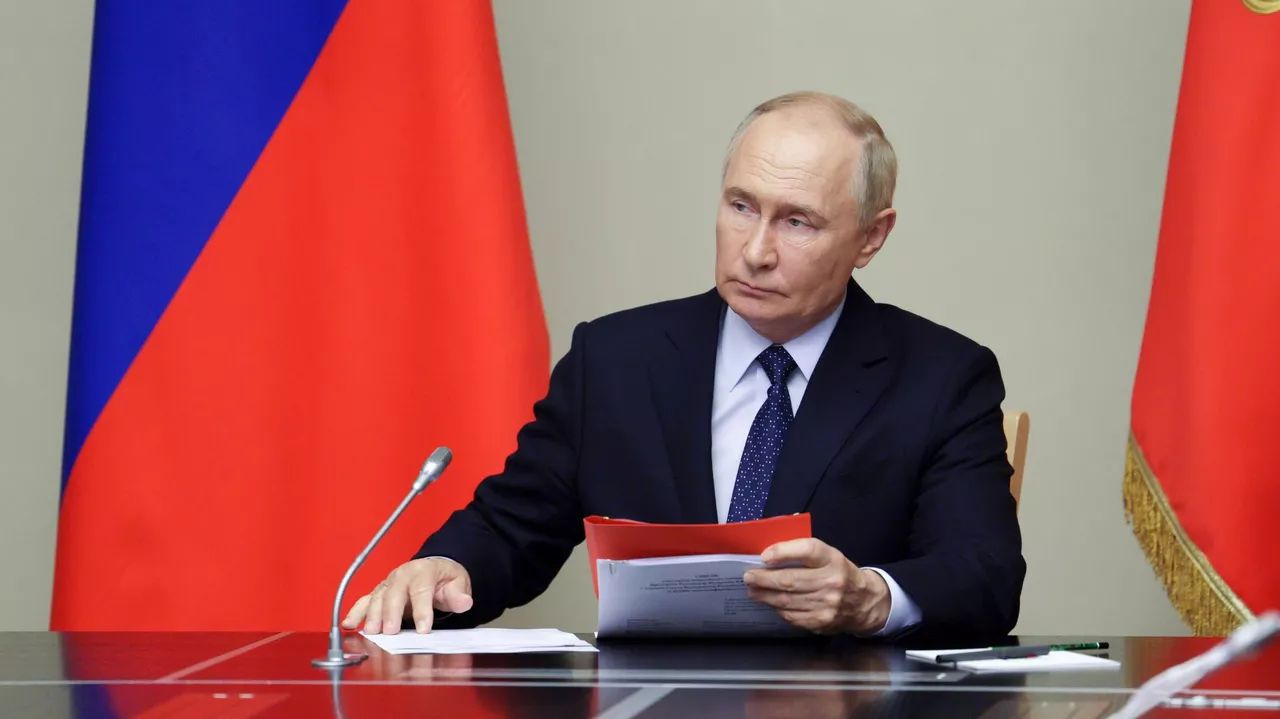Путин провел совещание с членами Совбеза РФ