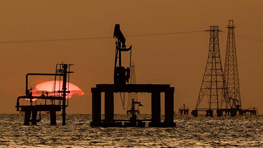 США хочет заключить нефтяную сделку с Венесуэлой из-за проблем в Иране – WSJ