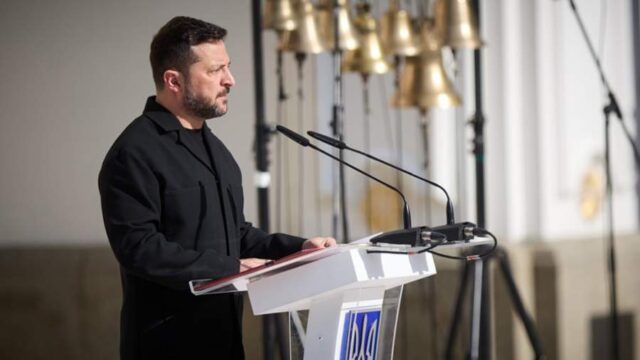 Зеленский в обращении ко Дню независимости призвал к усилению санкций против России