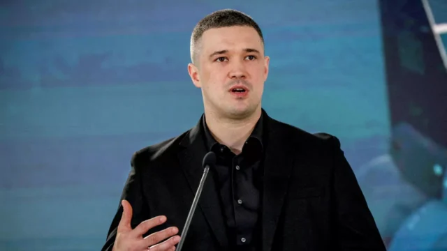 Экс-министра обороны Украины Федорова вызвали в Раду на заседание по коррупции