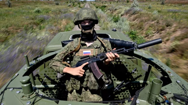 Британский политик заявил, что давление Запада на Россию грозит полномасштабной войной
