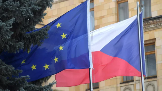 В Чехии ужесточили правила предоставления статуса временной защиты украинским беженцам
