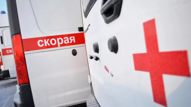 При ударе ВСУ по автобусу с работниками предприятия в Белгородской области погибла женщина.