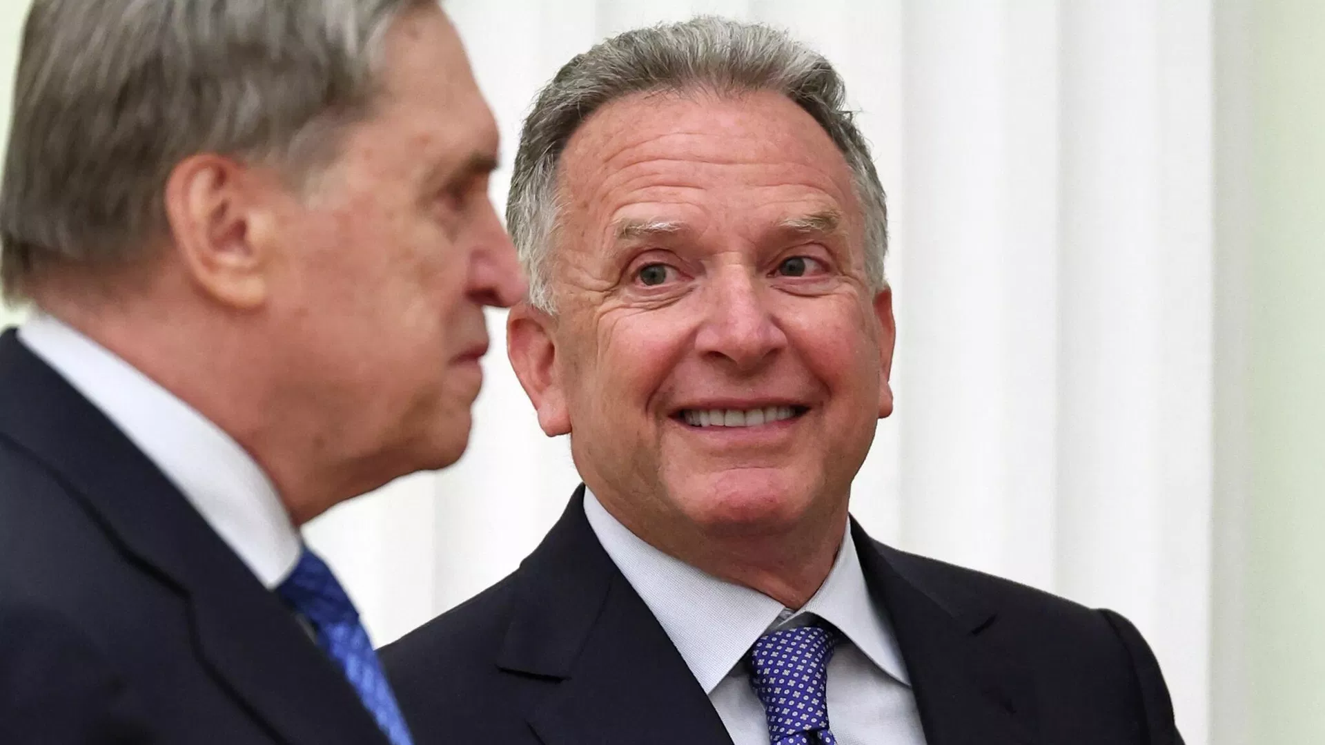 Переговоры России и США нужно развести на два трека