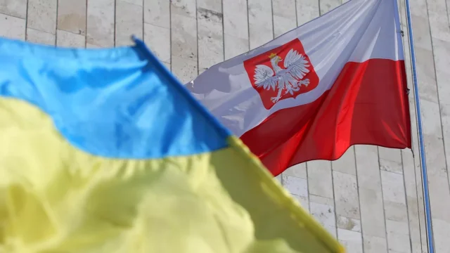 В Польше потребовали ограничить въезд украинских военных в Шенген