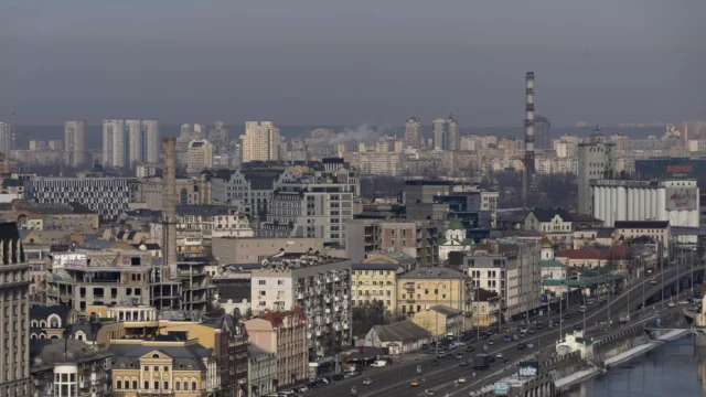 В Киеве планируют построить резервные переправы через Днепр